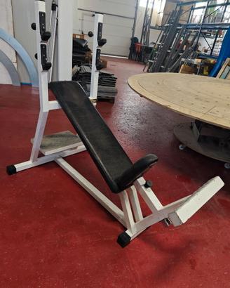 Panca con porta bilanciere - TECHNOGYM