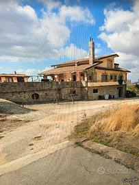 Villa due piani in pietra