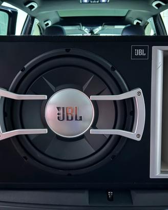Subwoofer JBL auto