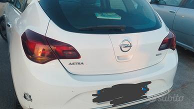 Opel Astra 1.700 81kw anno 2013