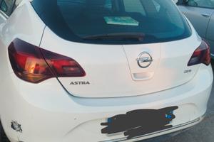 Opel Astra 1.700 81kw anno 2013