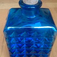 Bottiglia porta sali da bagno vetro lavorato blue
