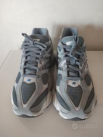 Sneaker uomo " New Balance" 9060