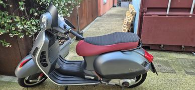 Vespa gts super sport