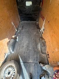 Pareti interne e pavimento ford transit L4H3