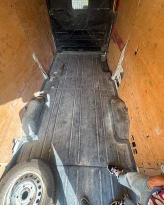 Pareti interne e pavimento ford transit L4H3