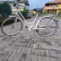 Bicicletta anni 60 - 70, con freni a bacchetta.