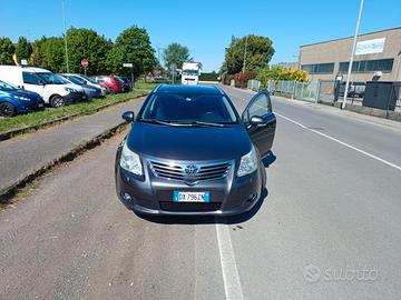 Toyota T27 Avensis SW