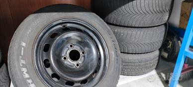 cerchi Ford + copricerchi + bulloni 