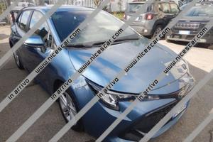 Toyota Corolla 1.8h Active auto