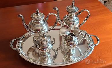 Servizio da tè e caffè in argento 