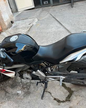BMW g310r