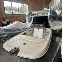 Boston Whaler 19 Outrage