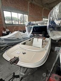 Boston Whaler 19 Outrage