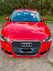 AUDI A1 rossa neopatentati