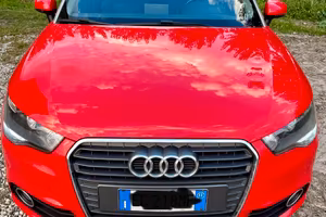 AUDI A1 rossa neopatentati