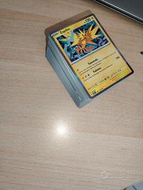 MAZZO DA 100+ CARTE POKÉMON ITALIANE 