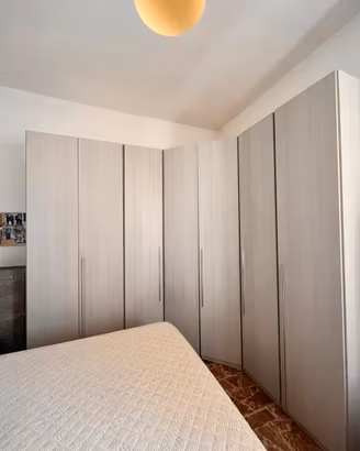 Prezzo scontatissimo: armadio-letto- divano-tavolo