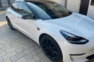 Tesla model 3 long range