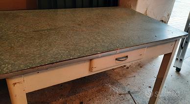 Tavolo in formica