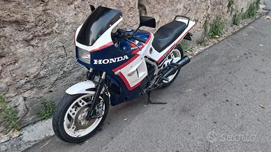 splendida honda vf 500 bicilindrico 