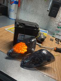 Frecce anteriori led black-line STR8 Aerox/Nitro