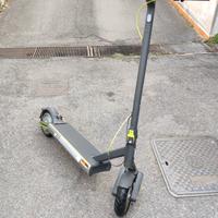 Navee S65 monopattino elettrico 25 km/h