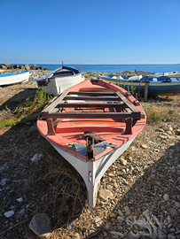 Barca gozzo da pesca in vetroresina