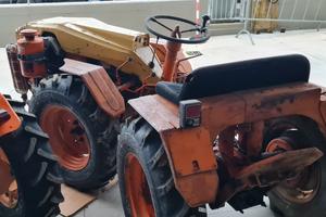 TRATORE  PASQUALI GOLDONI . Piccolo trattore 