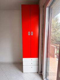 Armadio IKEA STUVA/FRITIDS rosso e bianco