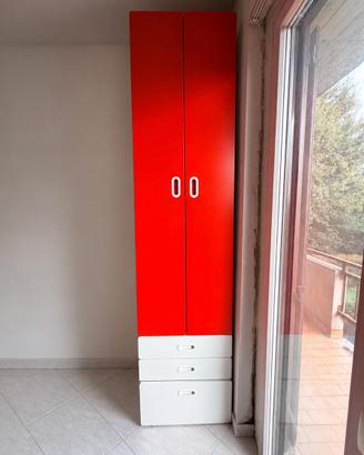 Armadio IKEA STUVA/FRITIDS rosso e bianco
