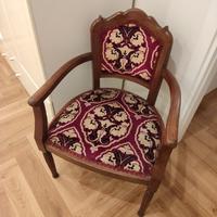 Poltrona antica in legno massello