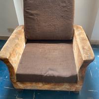 Poltrona vintage da restaurare