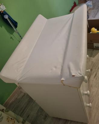 Fasciatoio con cassettiera