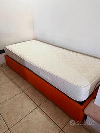 Letto singolo con contenitore e materasso