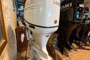 SUZUKI DF140 BTG BLACK e WHITE