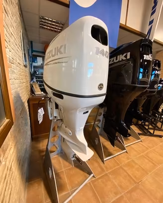 SUZUKI DF140 BTG BLACK e WHITE