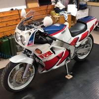 Yamaha FZR 1000 Genesis