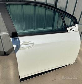 Sportello Porta anteriore destro Toyota Yaris