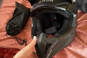 casco airoh mai usato