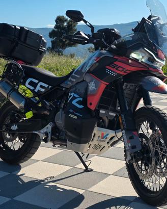 CFMOTO 800 MT-X 2025 iper accessoriata - 2 opzioni