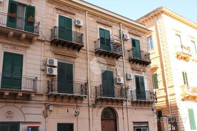 2 LOCALI A PALERMO