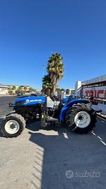 TRATTORE NEW HOLLAND T4.75