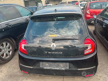 RENAULT TWINGO 2017 PER RICAMBI