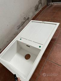 Lavandino cucina .