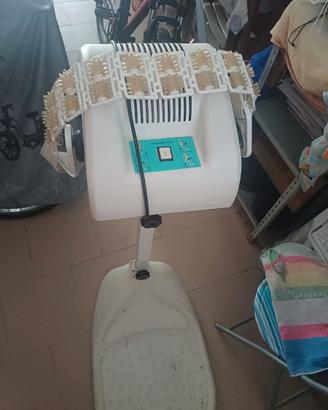 Attrezzo elettrico massaggiante