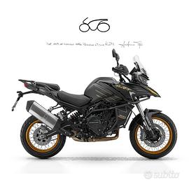 QJ MOTOR SRT 900 SX .