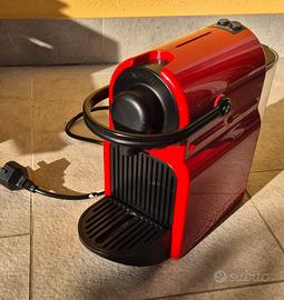 Nespresso Inissia De'Longhi Rossa