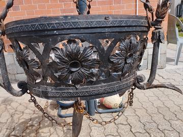 Lampadario in ferro battuto 