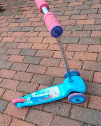Monopattino bambina Frozen